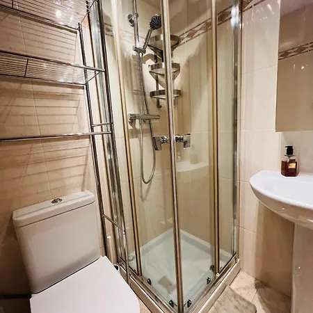 Apartament Hill View With Fresh Renovation
